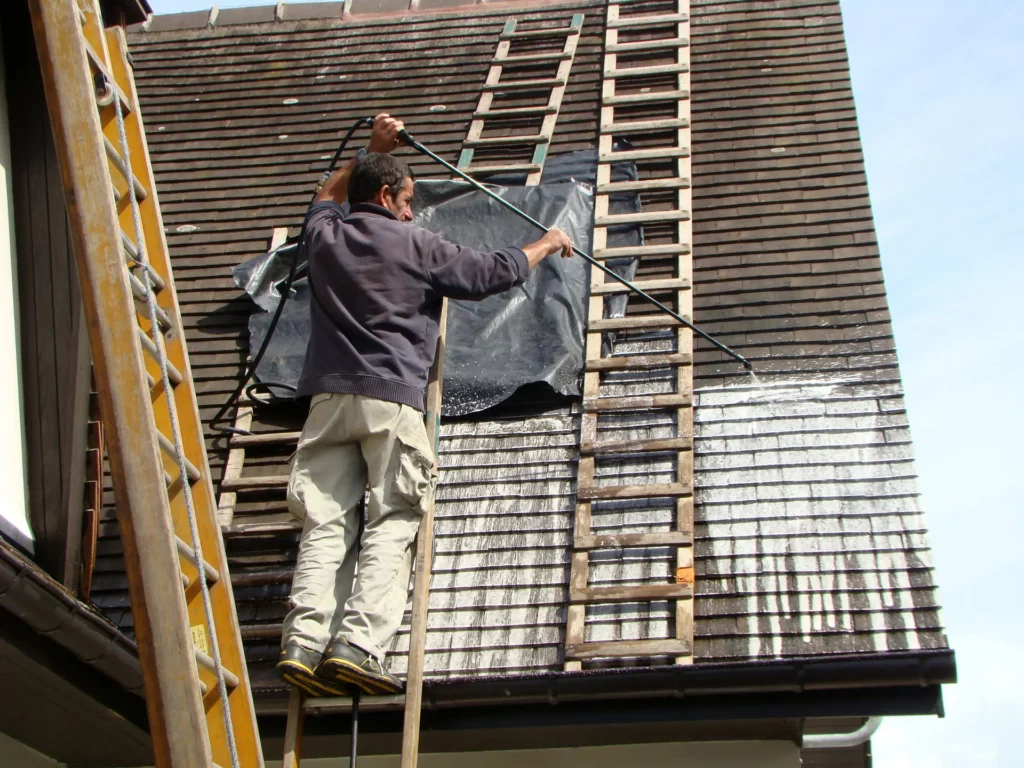 Photo Traitement Hydrofuge sur toiture ardoise